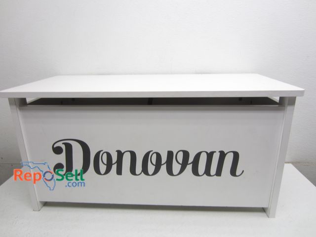 Lot 31-6287 - White Storage Chest, 33x14x16"H