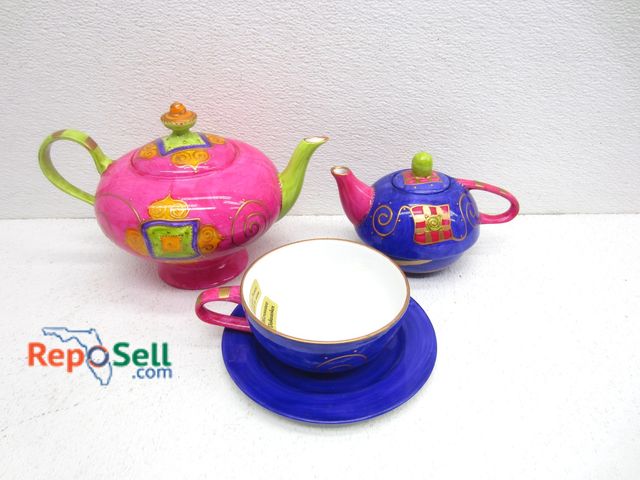 Lot 31-3281 - (4pc) Limoges Tea Set