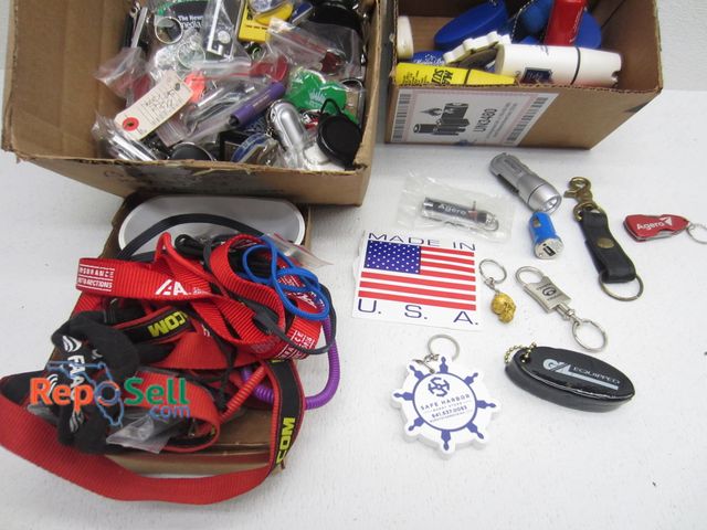Lot 31-6333 - Lot Of Various Keychains, Some Floatable