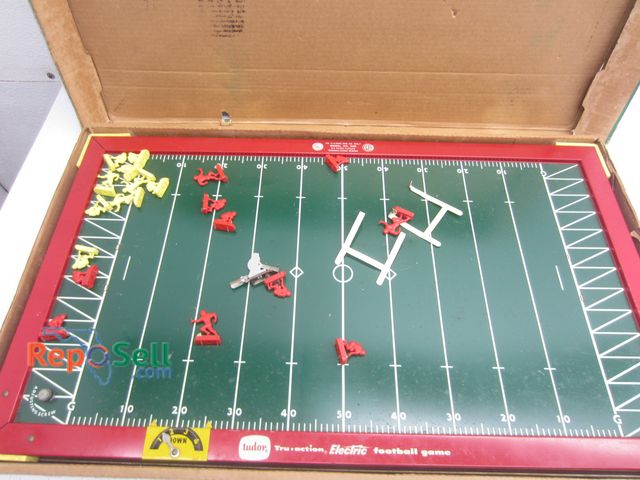 Lot 31-8500 - Vintage Tudor Electric Football Model 500 With Original Box - Power On, Vibrates