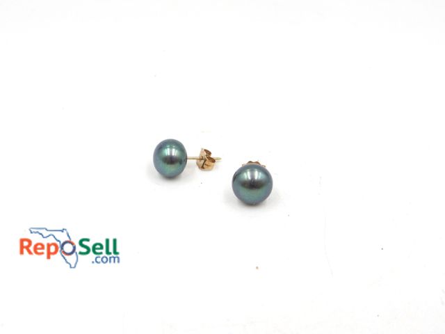 Lot 31-9009 - 14K Yellow gold green bead earrings - 1.51 g total