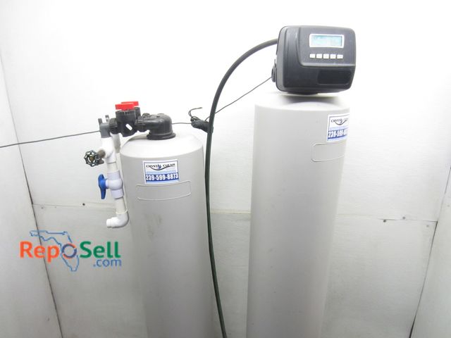 Lot 31-1250 - Crystal Clear Water Filtration System - Power On