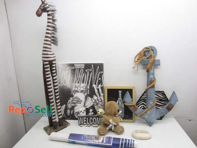 Lot 31-7150 - Estate Decor Lot: (2) Print Scenic Decor, Wood Giraffe, Puppy Welcome Sign, etc.