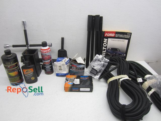 Lot 31-2423 - Automotive Lot: APTIV Wiring, (4) Cans of Fast Wax, Wireless Door Light, Armorall, etc.