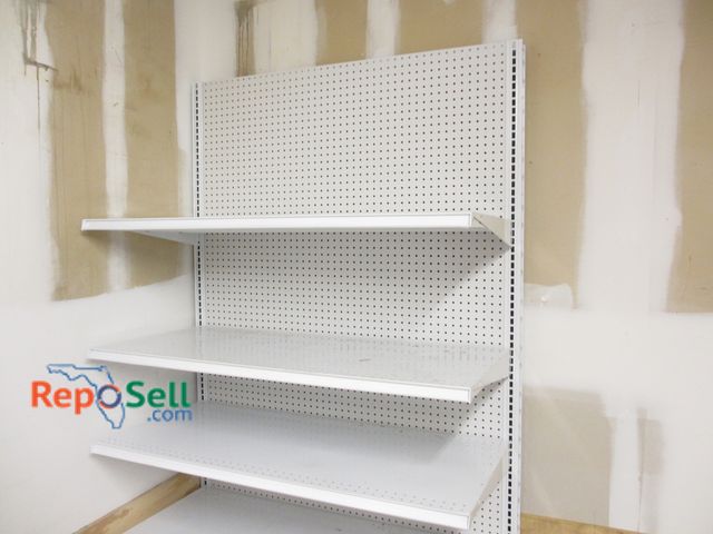 Lot 31-3081 - Stand Alone Metal Shelf 85"x4'