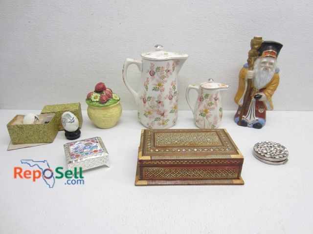 Lot 31-9365 - Estate Lot: Asian Decor, Tea Pot, Jewelry Boxes, etc.