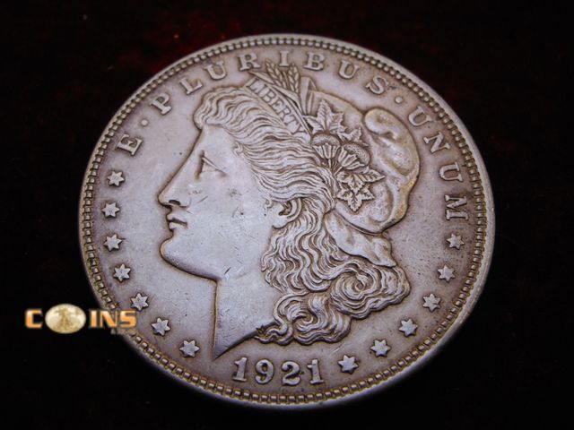 Lot 36-238205 - 1921 Morgan Silver Dollar.