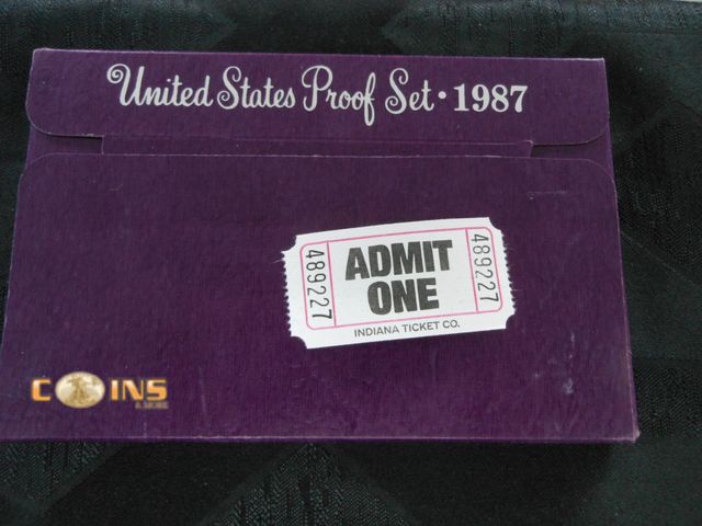 Lot 36-489227 - 1987 US Mint Proof Set.