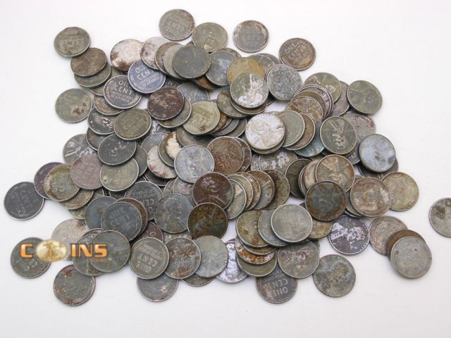 Lot 36-486290 - Large Lot of 1943 Steel Lincoln Wheat Cents.