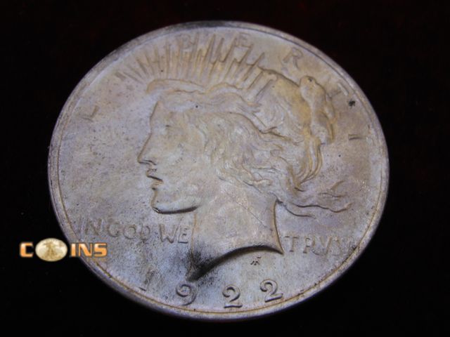 Lot 36-487296 - 1922 Silver Peace Dollar.