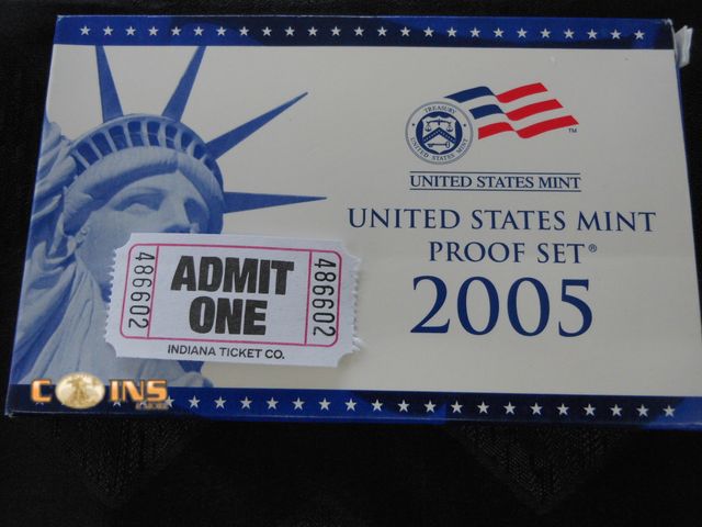 Lot 36-486602 - 2005 US Mint Proof Set.