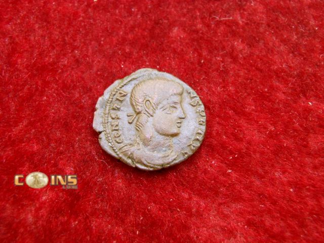 Lot 36-238273 - Constans-333-350 AD...XF...Rev.-Soldiers/Standard"Banner has 2 Cornucopias!!!