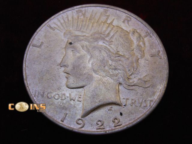 Lot 36-487311 - 1922-D Silver Peace Dollar.