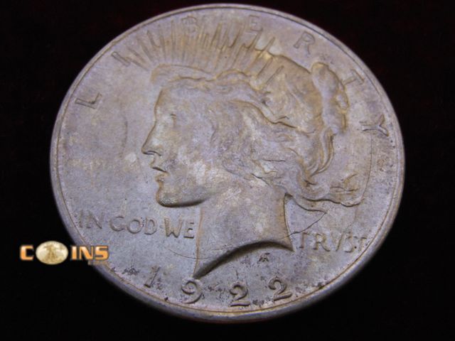 Lot 36-487313 - 1922-D Silver Peace Dollar.