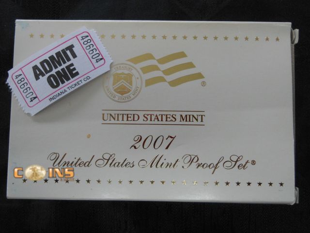 Lot 36-486604 - 2007 US Mint Proof Set.