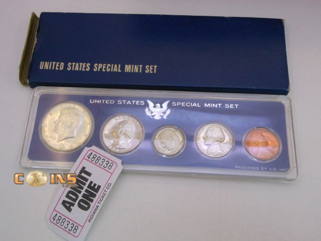 Lot 36-488338 - 1966 Special Mint Set.