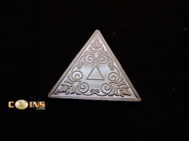 Lot 36-086673 - .999 Fine Silver Two Gram Triangle.