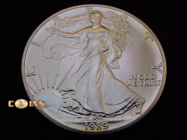 Lot 36-486520 - UNC/BU 1989 Silver American Eagle.  .999 Fine Silver One Troy Ounce Round.