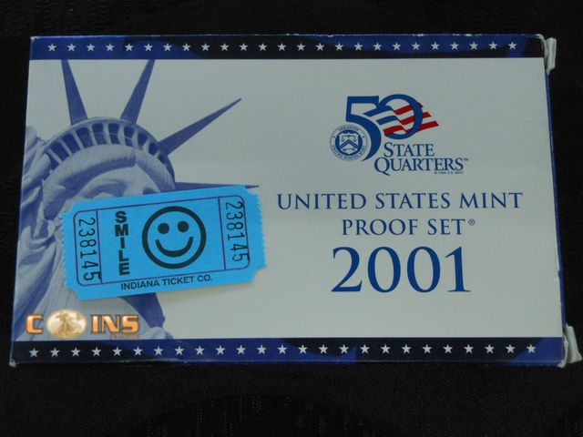 Lot 36-238145 - 2001 US Mint Proof Set.