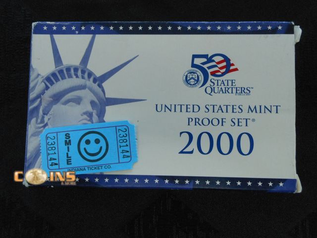 Lot 36-238144 - 2000 US Mint Proof Set.