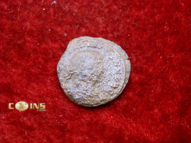 Lot 36-086585 - Ancient TO BE IDENTIFIED...AE FOLLIS...REVERSE...Soldiers/Standards