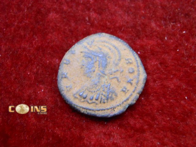 Lot 36-238271 - VRBS ROMA-330-337 AD...Commemorative...Rev.-She Wolf and Twins...  Romulus and Remus...Founders of R...
