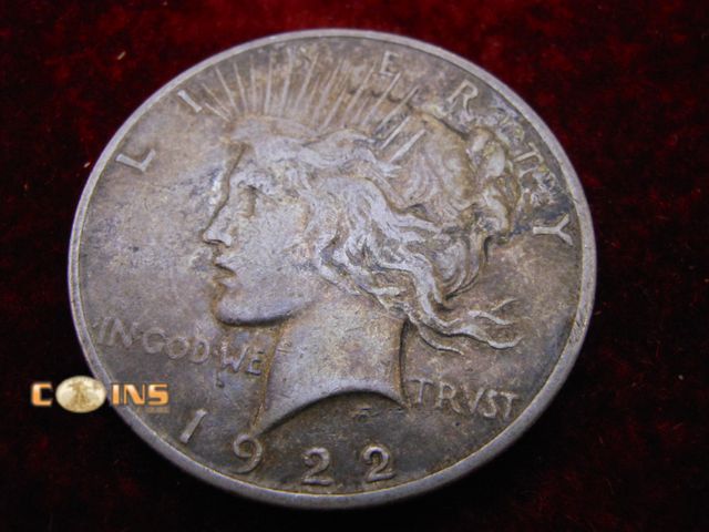 Lot 36-087159 - 1922-D Silver Peace Dollar.