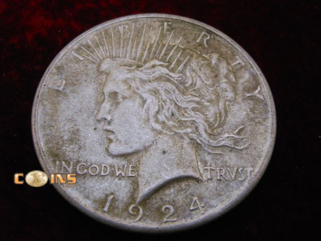 Lot 36-486411 - 1924 Silver Peace Dollar.