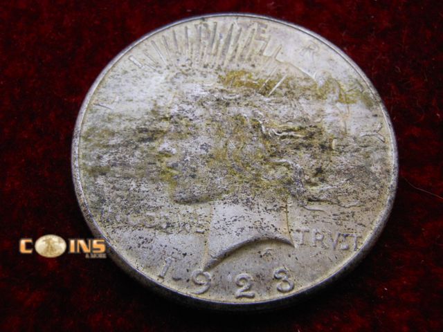 Lot 36-489219 - 1923-S Silver Peace Dollar.