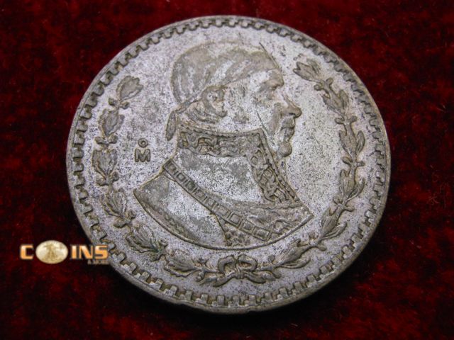 Lot 36-086678 - 1961 Silver Mexican UN Peso.