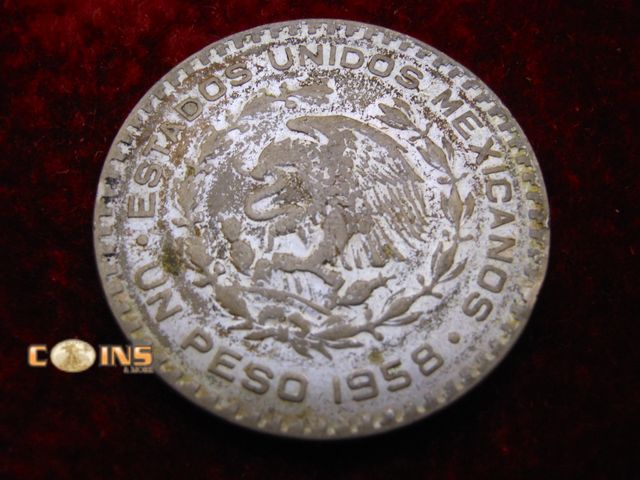 Lot 36-489164 - 1958 Silver Mexican UN Peso.