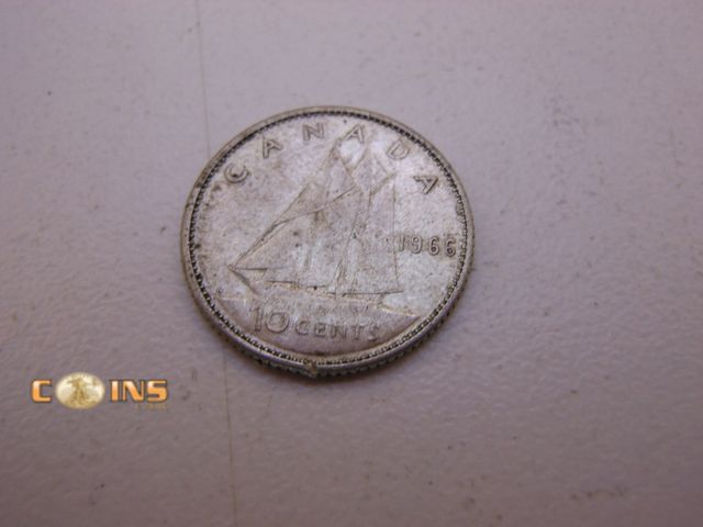 Lot 36-086726 - 1966 Silver Canadian Dime.