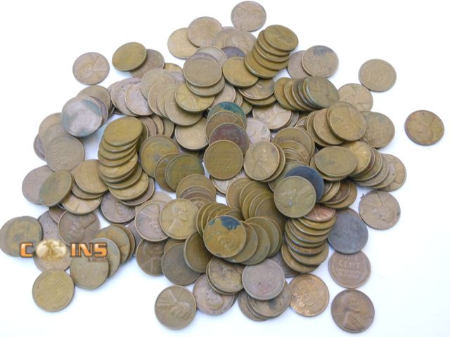 Lot 36-238157 - Large Lot of Assorted Lincoln Wheat Cents.