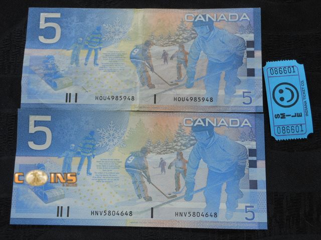 Lot 36-086601 - Lot of Two Crisp Canadian $5 Bills.