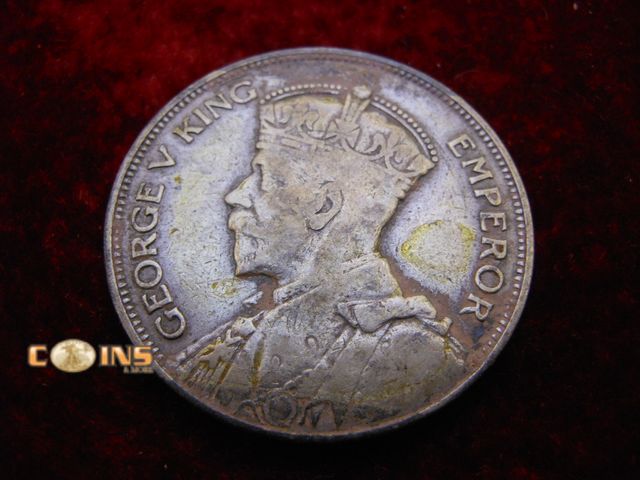 Lot 36-487930 - 1933 New Zealand Silver Half Crown King George V Emperor.