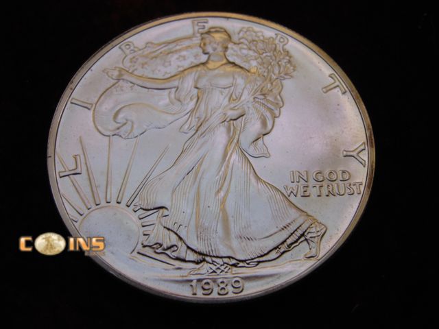 Lot 36-486704 - UNC/BU 1989 Silver American Eagle.  One Troy Ounce Round.