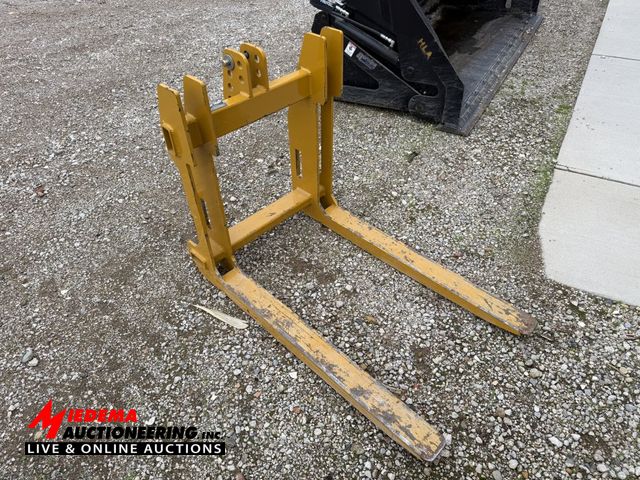Lot 4-25 - Gillison’s GVF 4030 Pallet Forks, 3Pt. Fork Attachment, S/N: 2421
