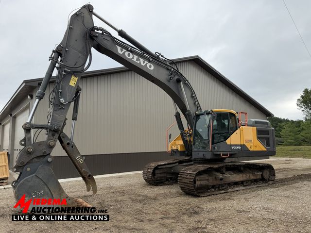 Lot 4-37 - 2018 Volvo EC350EL Excavator