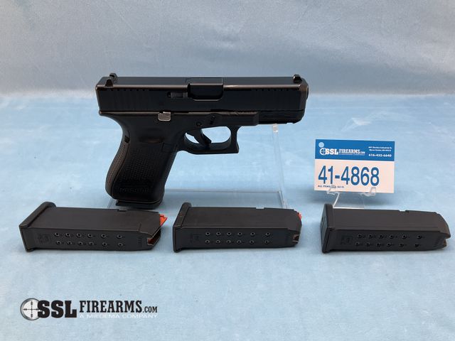 Lot 41-4868 - Glock G19 Gen 5 9mm Semi-Auto Pistol