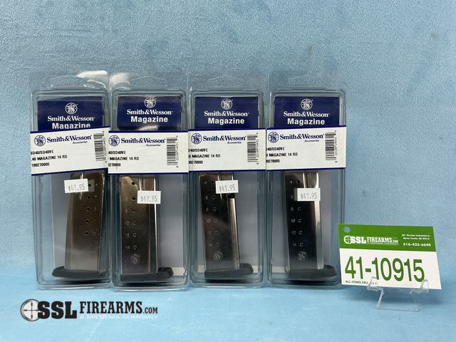 Lot 41-10915 - Lot of (4) 14 RND .40 S&amp;W Smith &amp; Wesson SD40/SD40VE Magazines