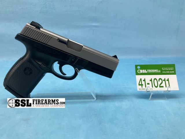 Lot 41-10211 - Smith & Wesson SW40VE .40 S&W Pistol .40 S&W Semi-Auto Pistol