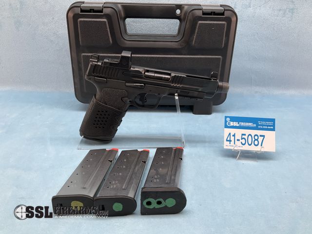 Lot 41-5087 - Smith &amp; Wesson M&amp;P5.7 5.7x28MM Semi-Auto Pistol W/Sig Sauer Romeo Zero Red Dot