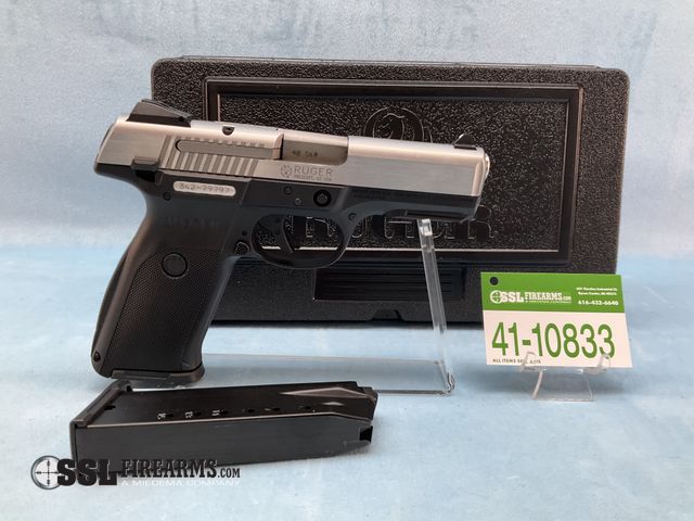 Lot 41-10833 - Ruger SR40 .40 S&amp;W Semi-Auto Pistol