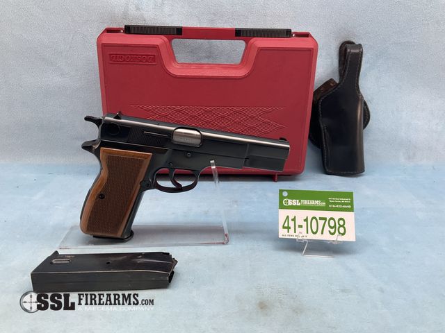 Lot 41-10798 - Luger M90 9MM Semi-Auto Pistol