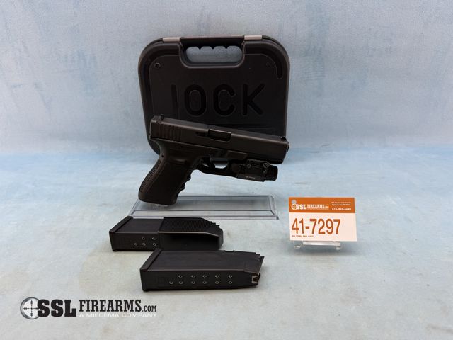 Lot 41-7297 - Glock 21 .45 Auto Semi-Auto Pistol