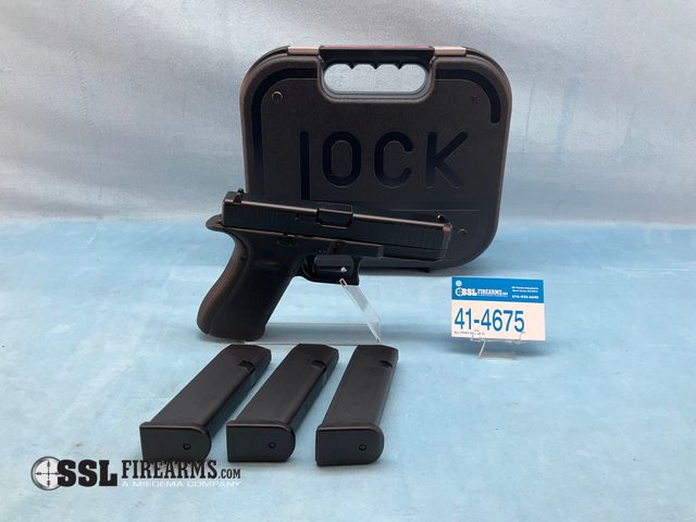 Lot 41-4675 - Glock G17 Gen 5 9mm Semi-Auto Pistol