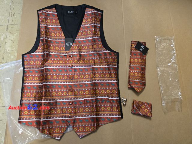 Lot 44-6502x - Size Small Hi-Tie Christmas Vest for Men Reindeer Festive Dress Waistcoat Necktie Pocket Square Cufflinks Set Appears New, A basic inspectio...