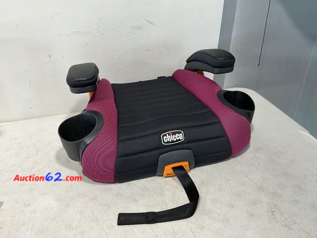 Lot 44-844 - Chicco GoFit Plus Booster Car Seat See All Photo's E-Commerce Return, A basic inspection has been given to this item. Sold AS-IS. Not Tested