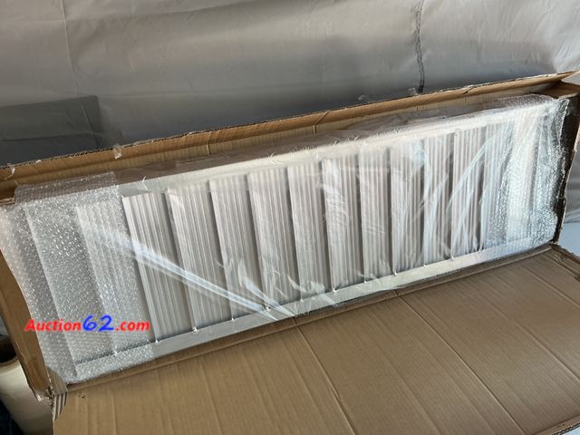 Lot 44-212m - Aluminum Folding Ramp 1225x390mm See All Photo's Appears New, A basic inspection has been given to this item. Sold AS-IS.