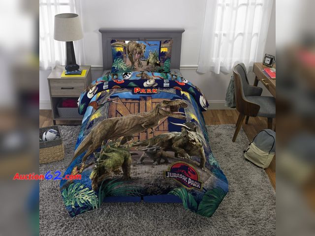 Lot 44-166b - Retail of $59.99-4pc Jurassic Park Kids' Bed in a Bag- Twin Appears New, A basic inspection has been given to this item. Sold AS-IS.